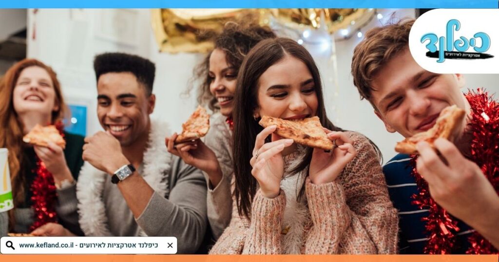 אכילת פיצה כאירוע חברתי